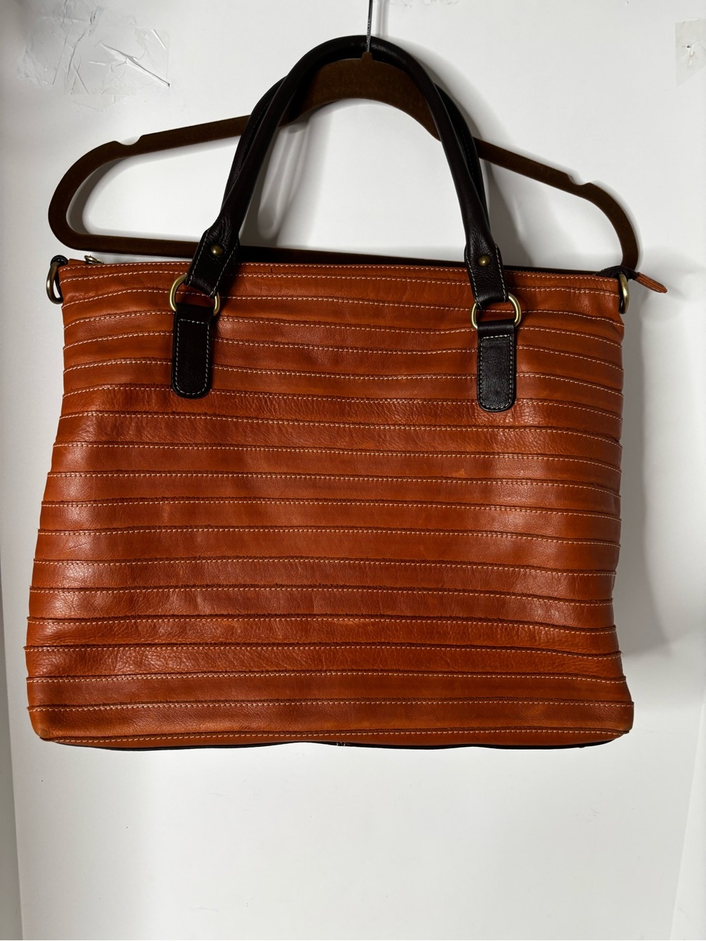 IL DUCA ITALY Leather Shoulder Bag  Crossbody Strap is missing